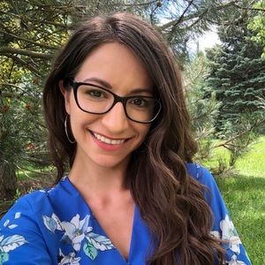 Meet your Posher, Olivia